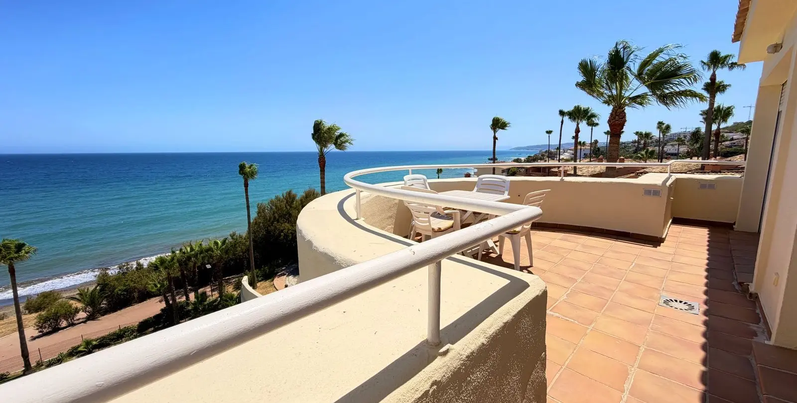 Venta de ático en Estepona 13
