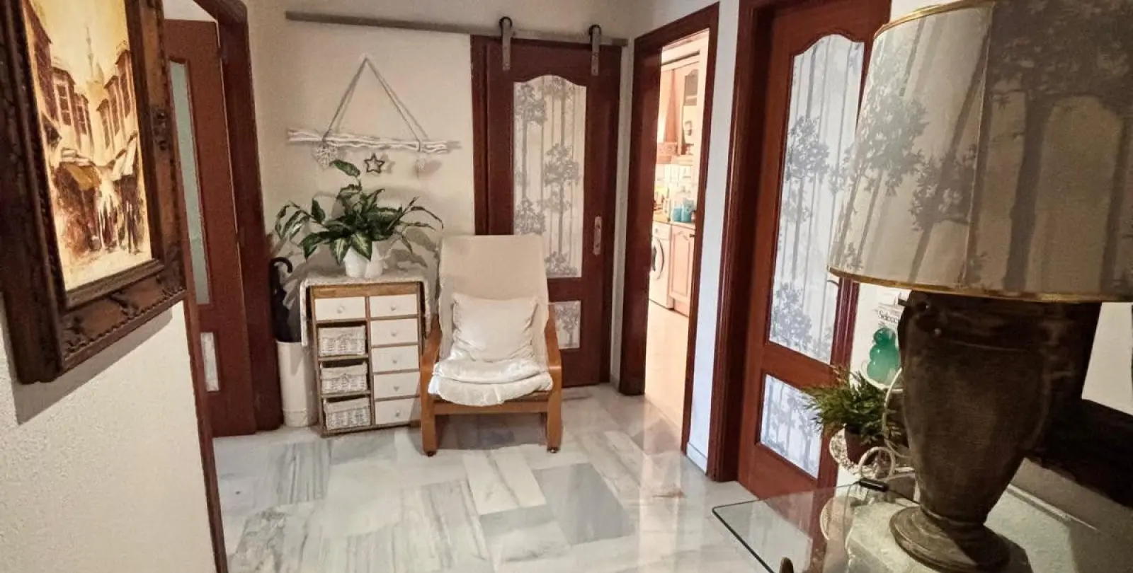 Venta de apartamento en planta media en Marbella 3