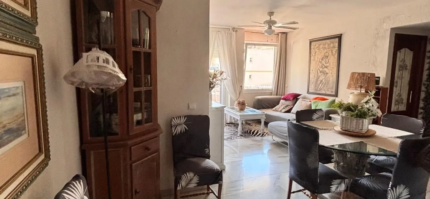 Venta de apartamento en planta media en Marbella 4
