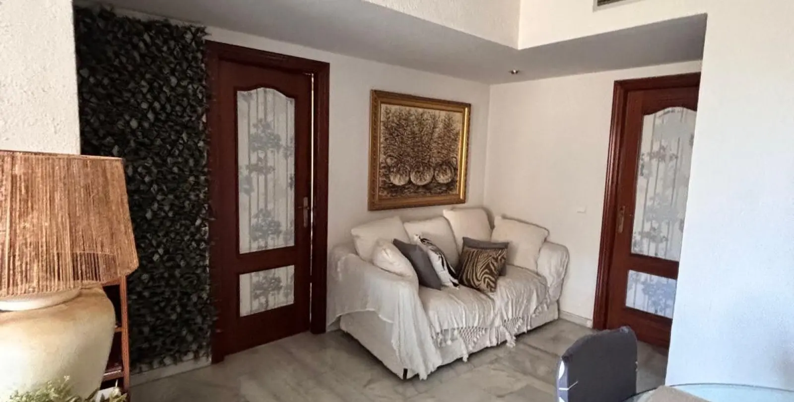 Venta de apartamento en planta media en Marbella 10