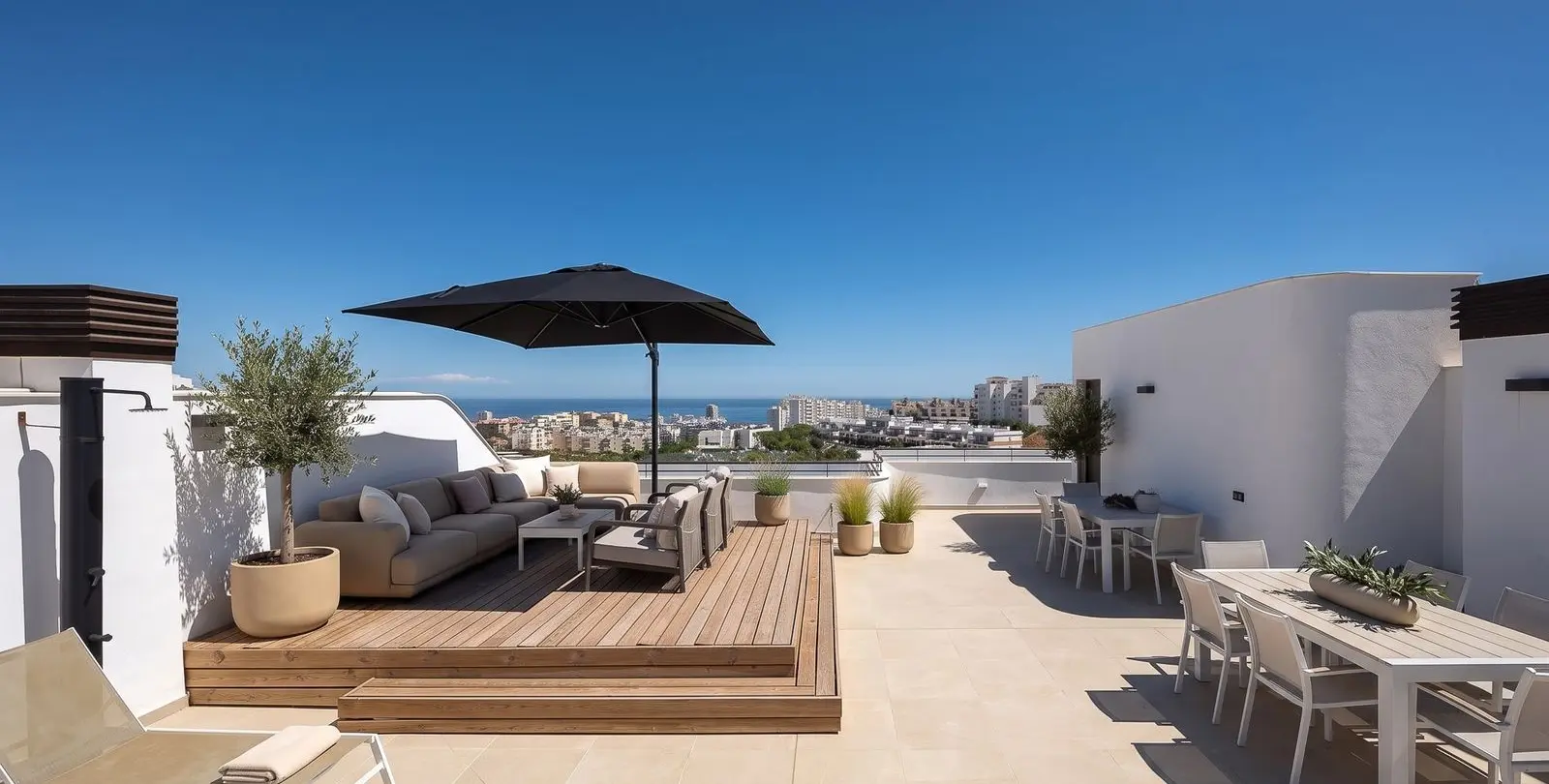Venta de ático dúplex en Estepona 1