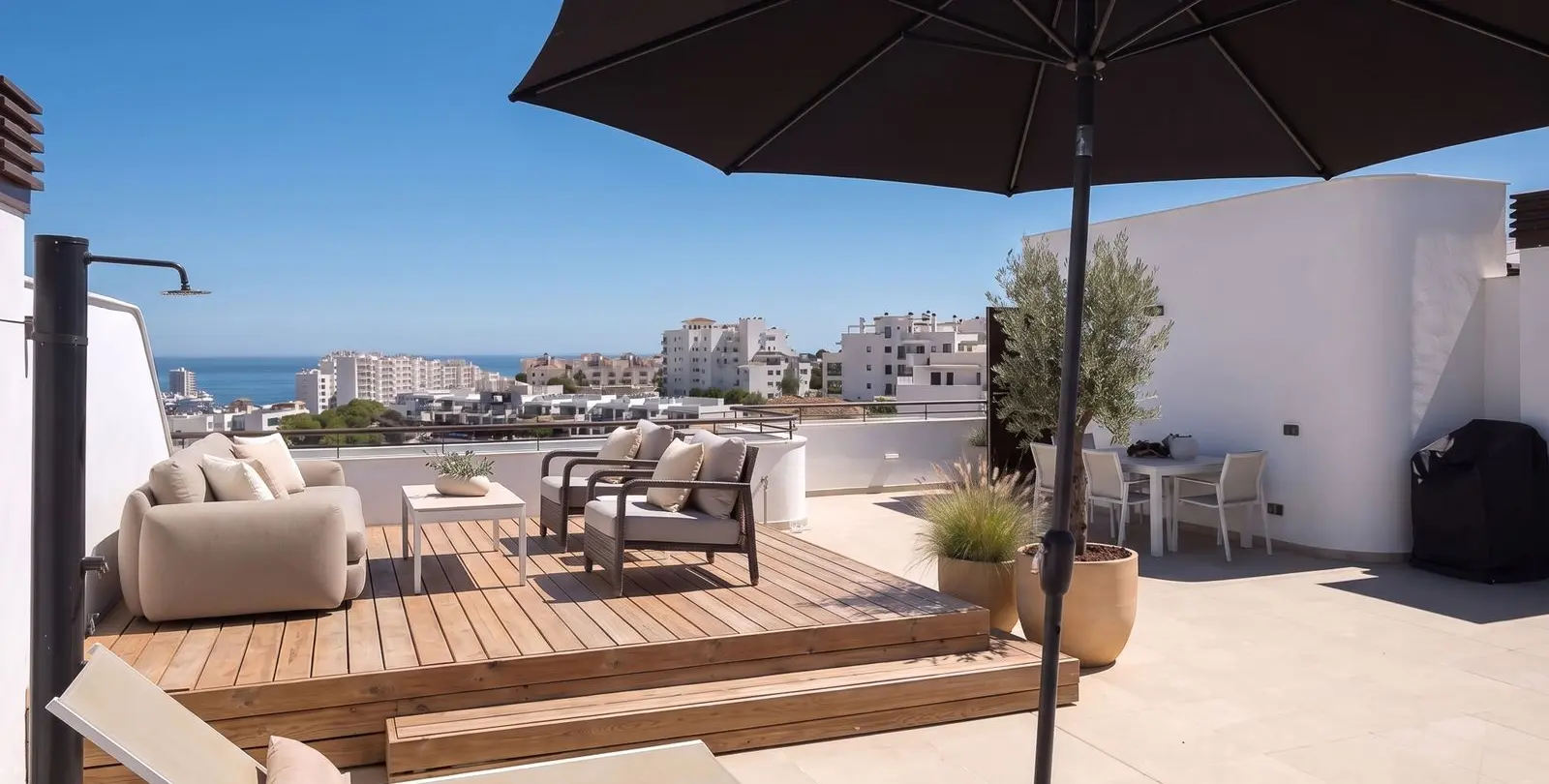 Venta de ático dúplex en Estepona 2