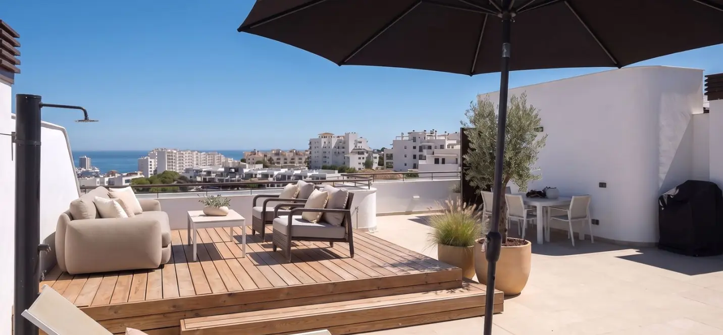 Venta de ático dúplex en Estepona 1