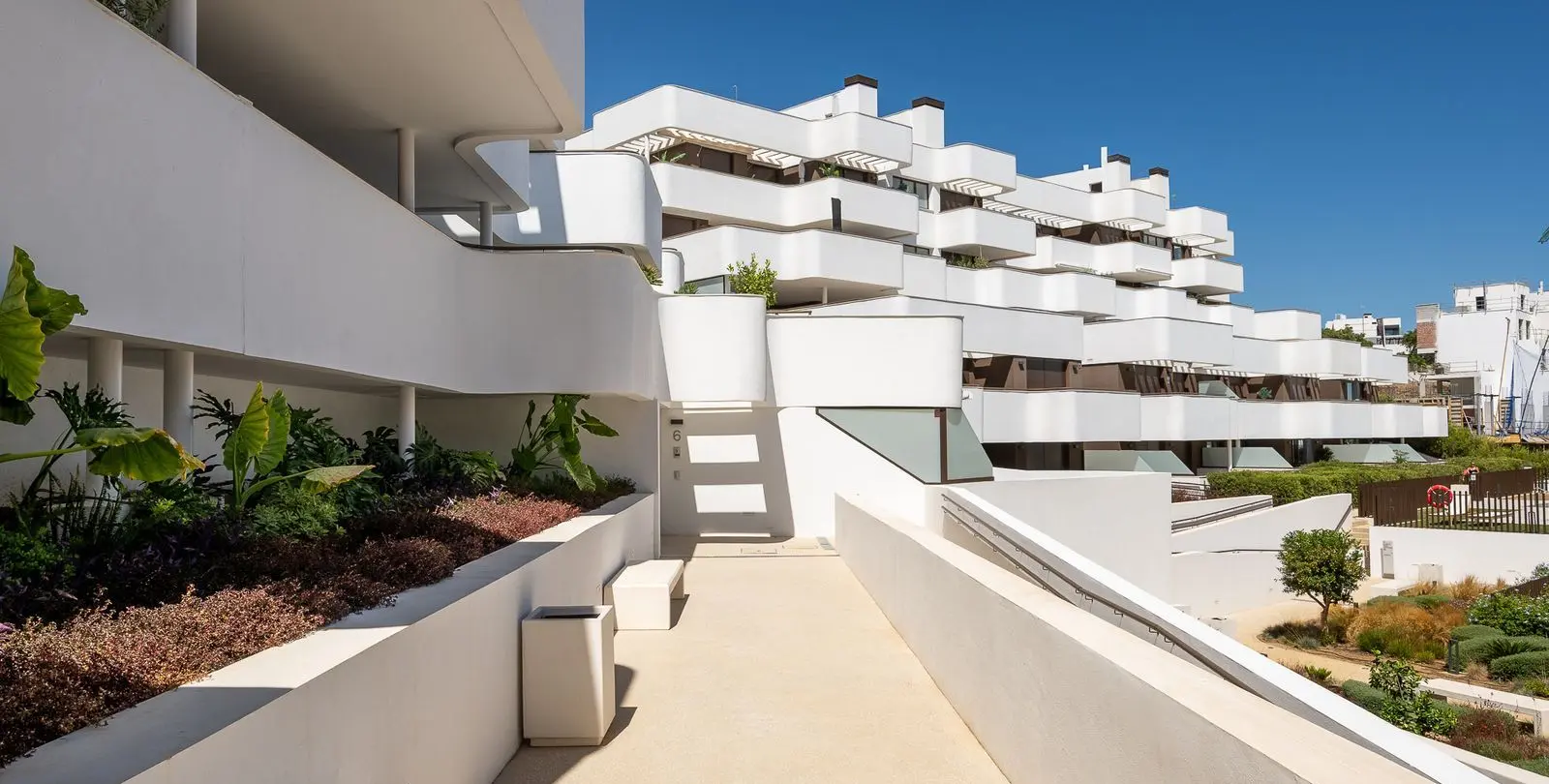 Venta de ático dúplex en Estepona 22