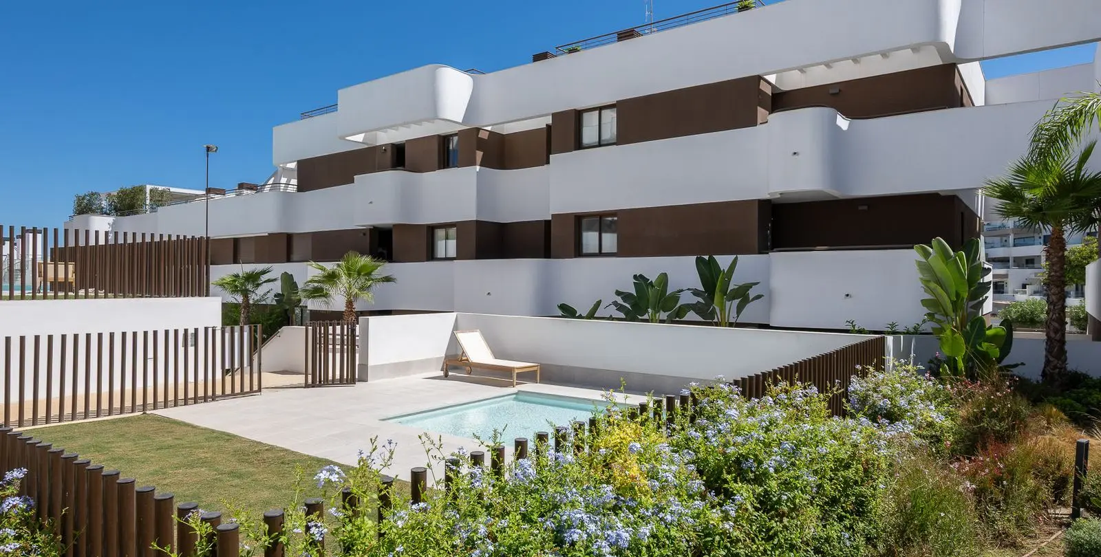 Venta de ático dúplex en Estepona 24