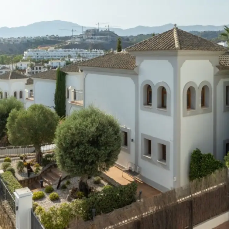 Venta de villa independiente en Estepona