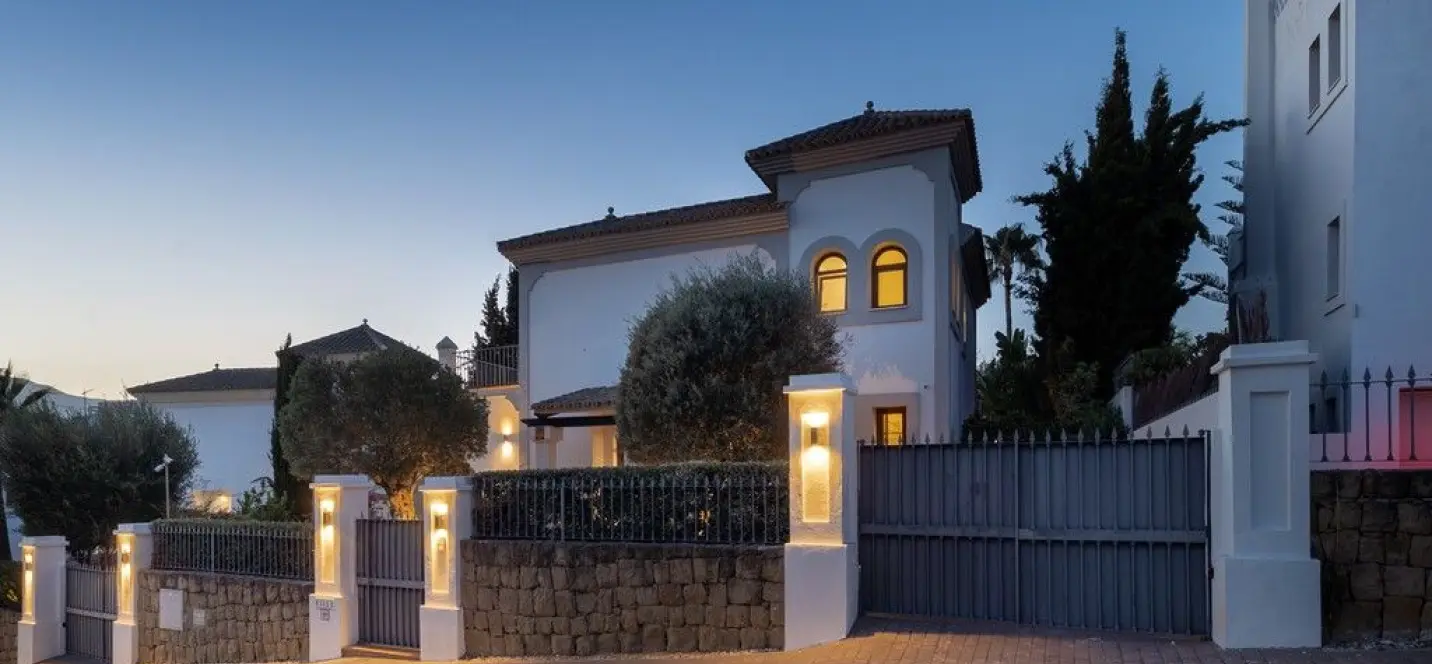 Venta de villa independiente en Estepona 3