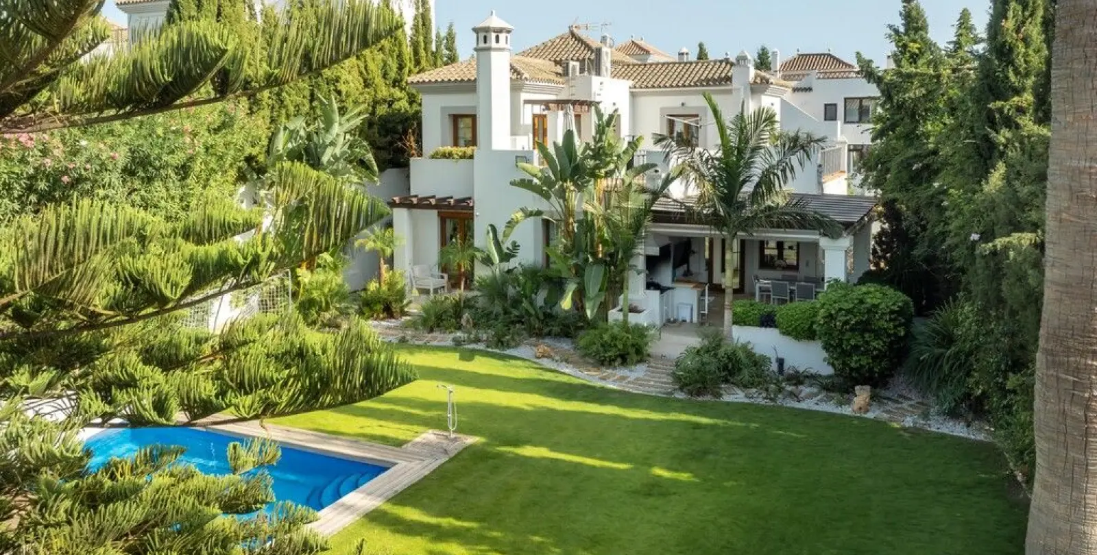 Venta de villa independiente en Estepona 5
