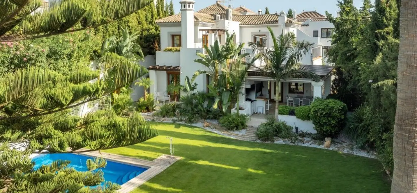 Venta de villa independiente en Estepona 4