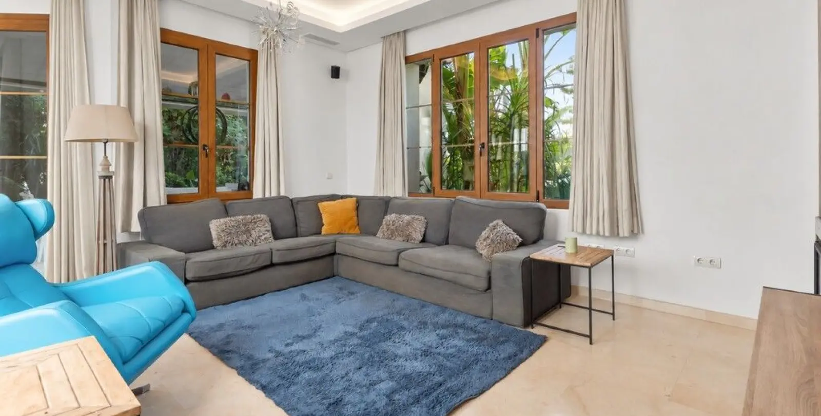 Venta de villa independiente en Estepona 41