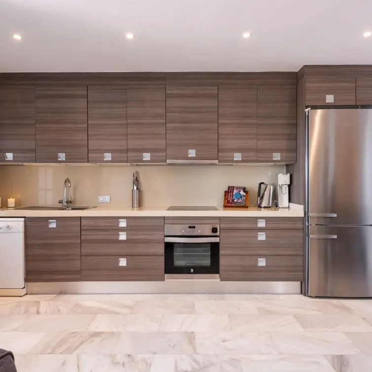 Venta de apartamento en planta media en San Pedro de Alcántara