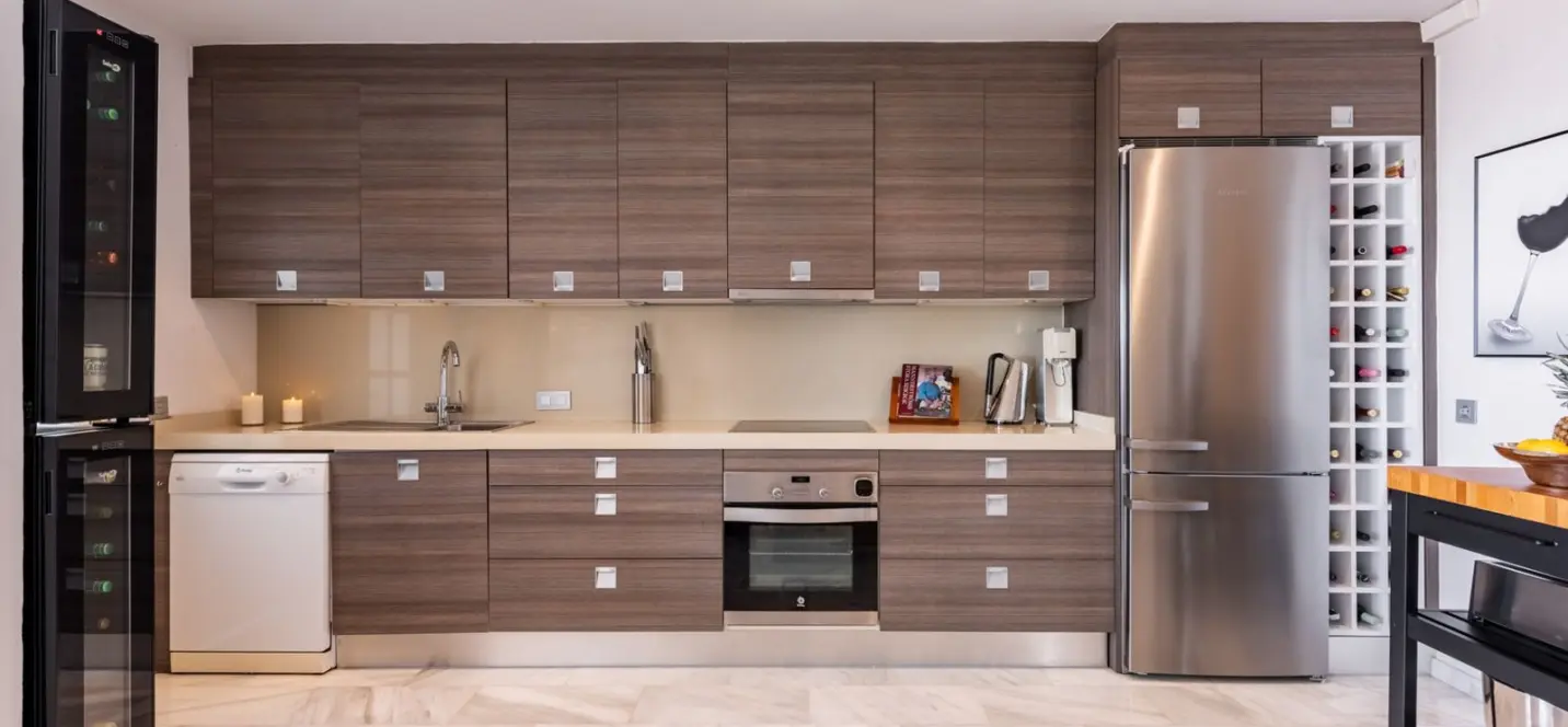 Venta de apartamento en planta media en San Pedro de Alcántara 2