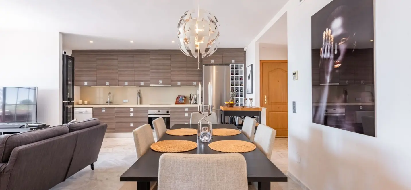 Venta de apartamento en planta media en San Pedro de Alcántara 3