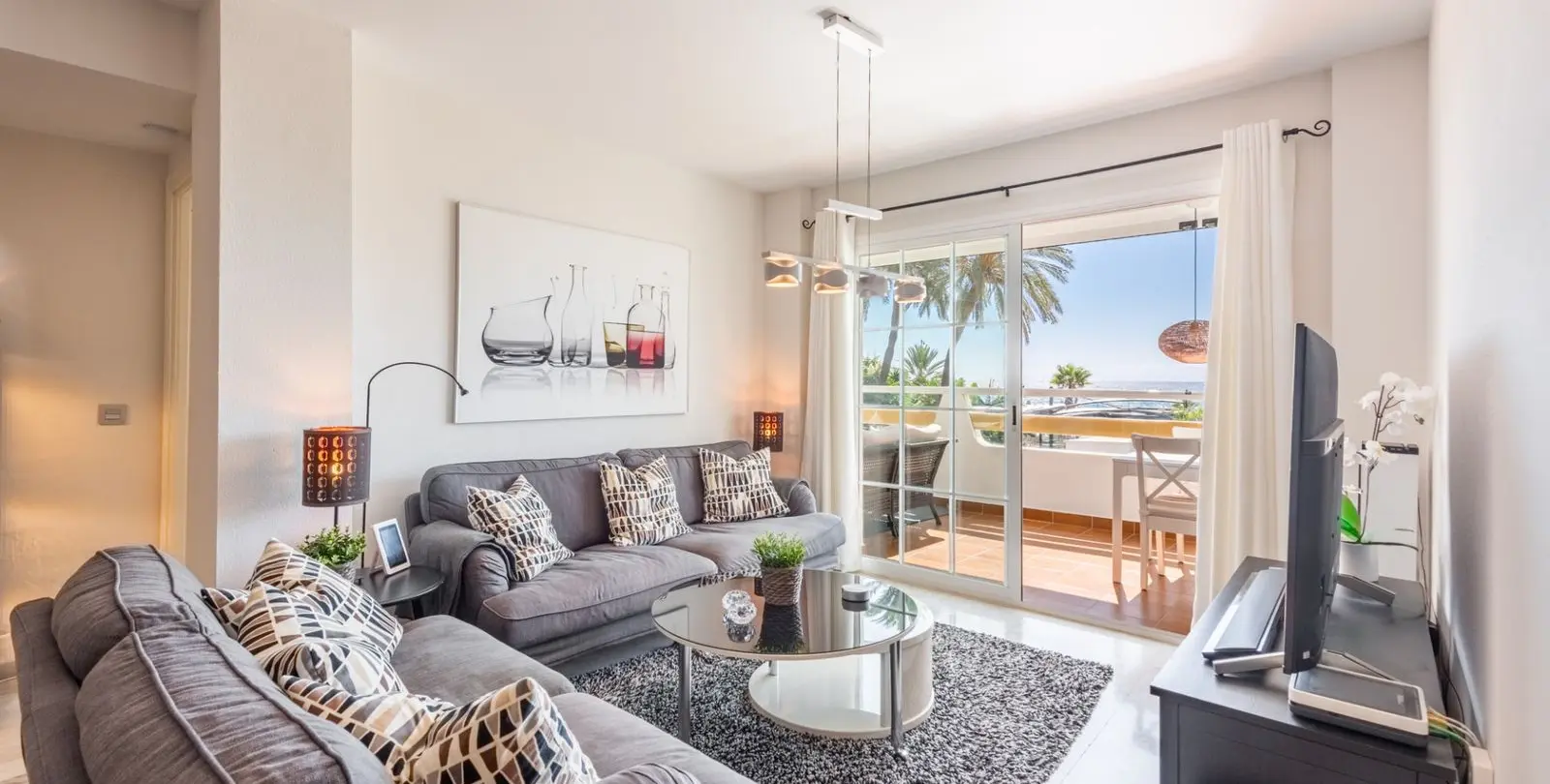 Venta de apartamento en planta media en San Pedro de Alcántara 10