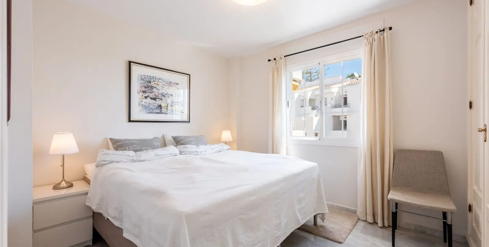 Venta de apartamento en planta media en San Pedro de Alcántara 16