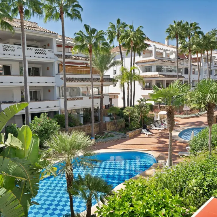Venta de apartamento en planta baja en Marbella