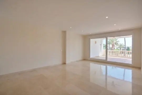 Image 4 thumb