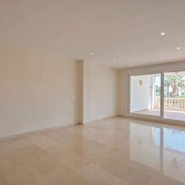 Venta de apartamento en planta baja en Marbella