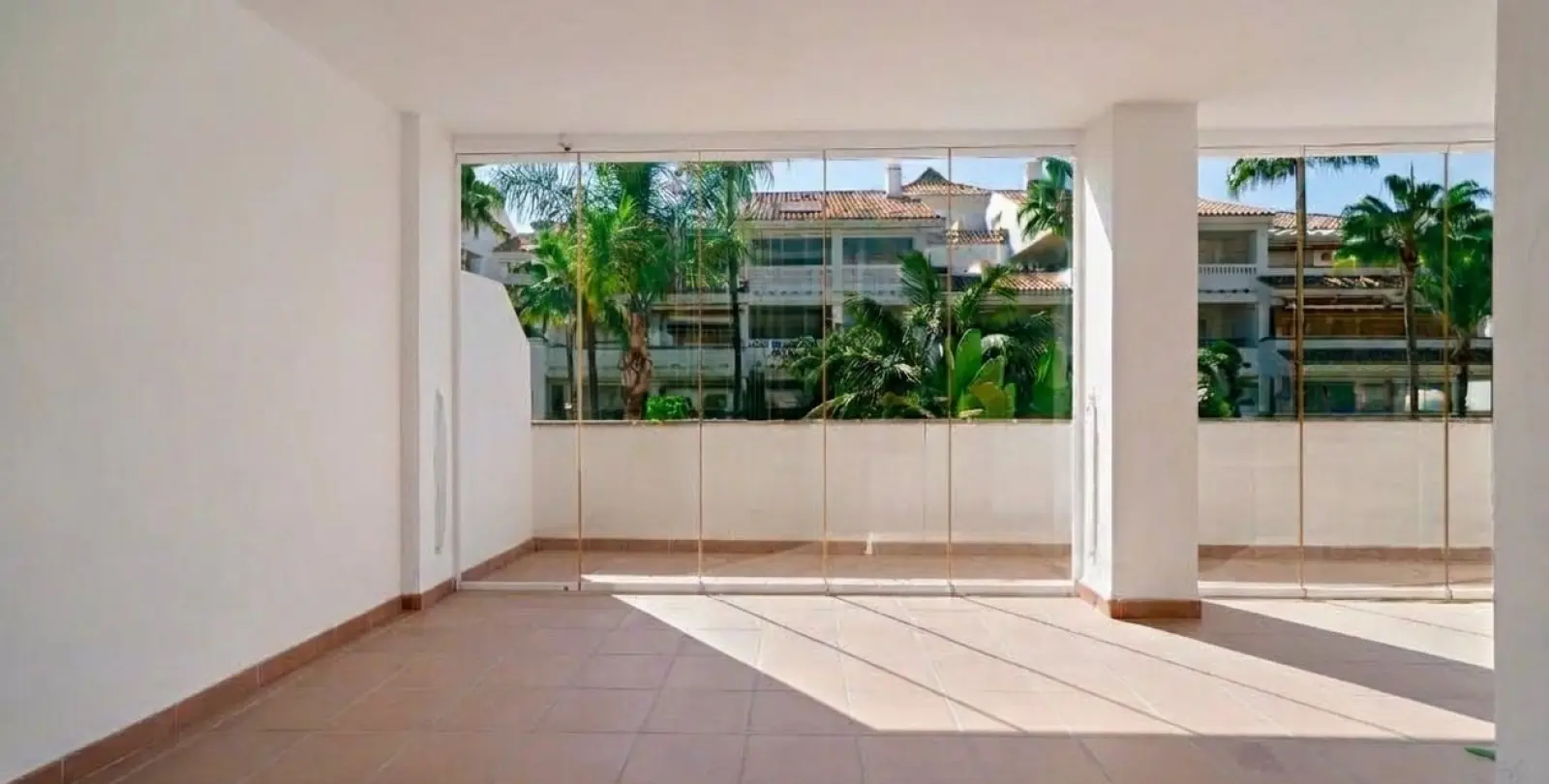 Venta de apartamento en planta baja en Marbella 6