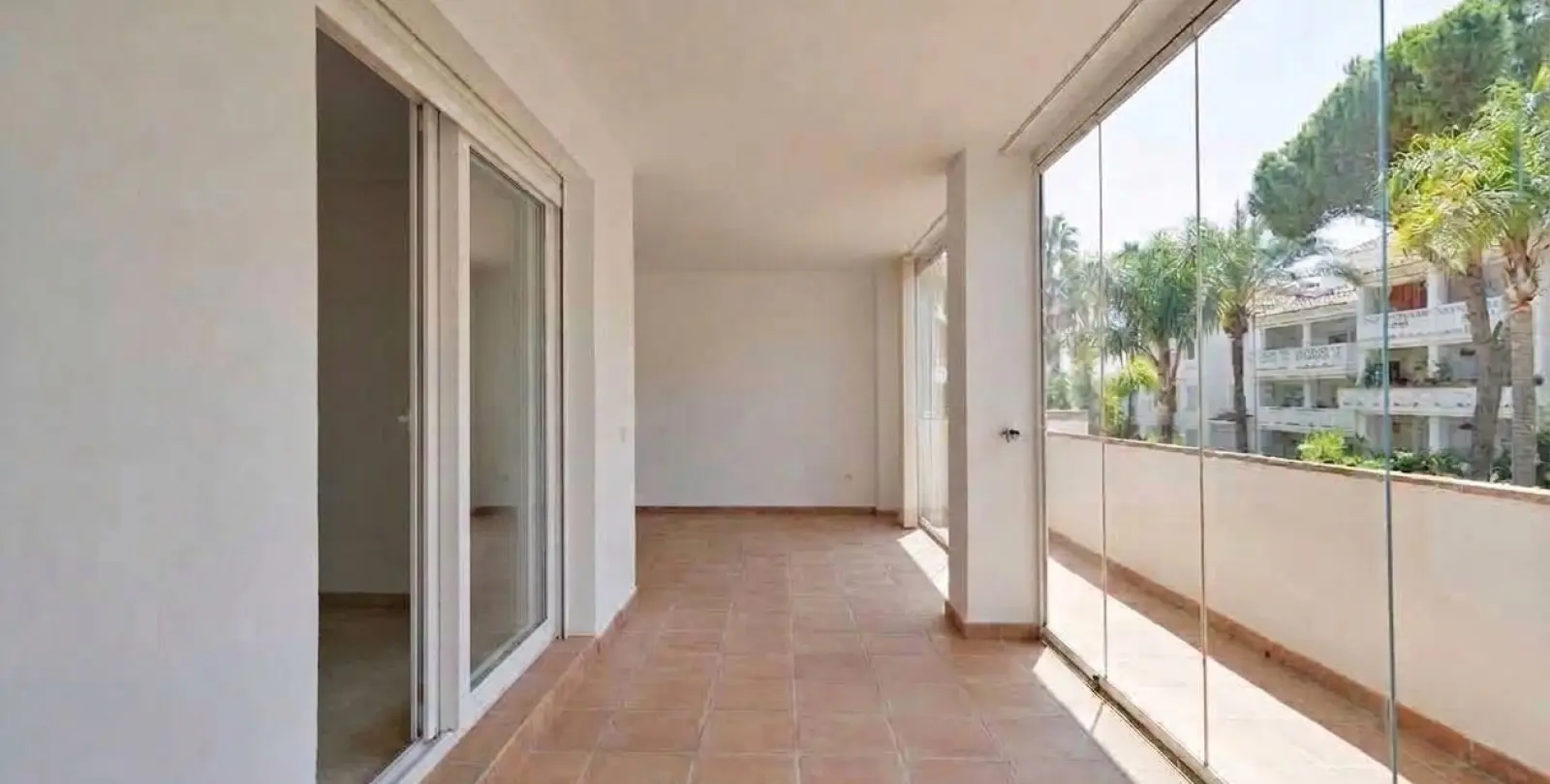 Venta de apartamento en planta baja en Marbella 7