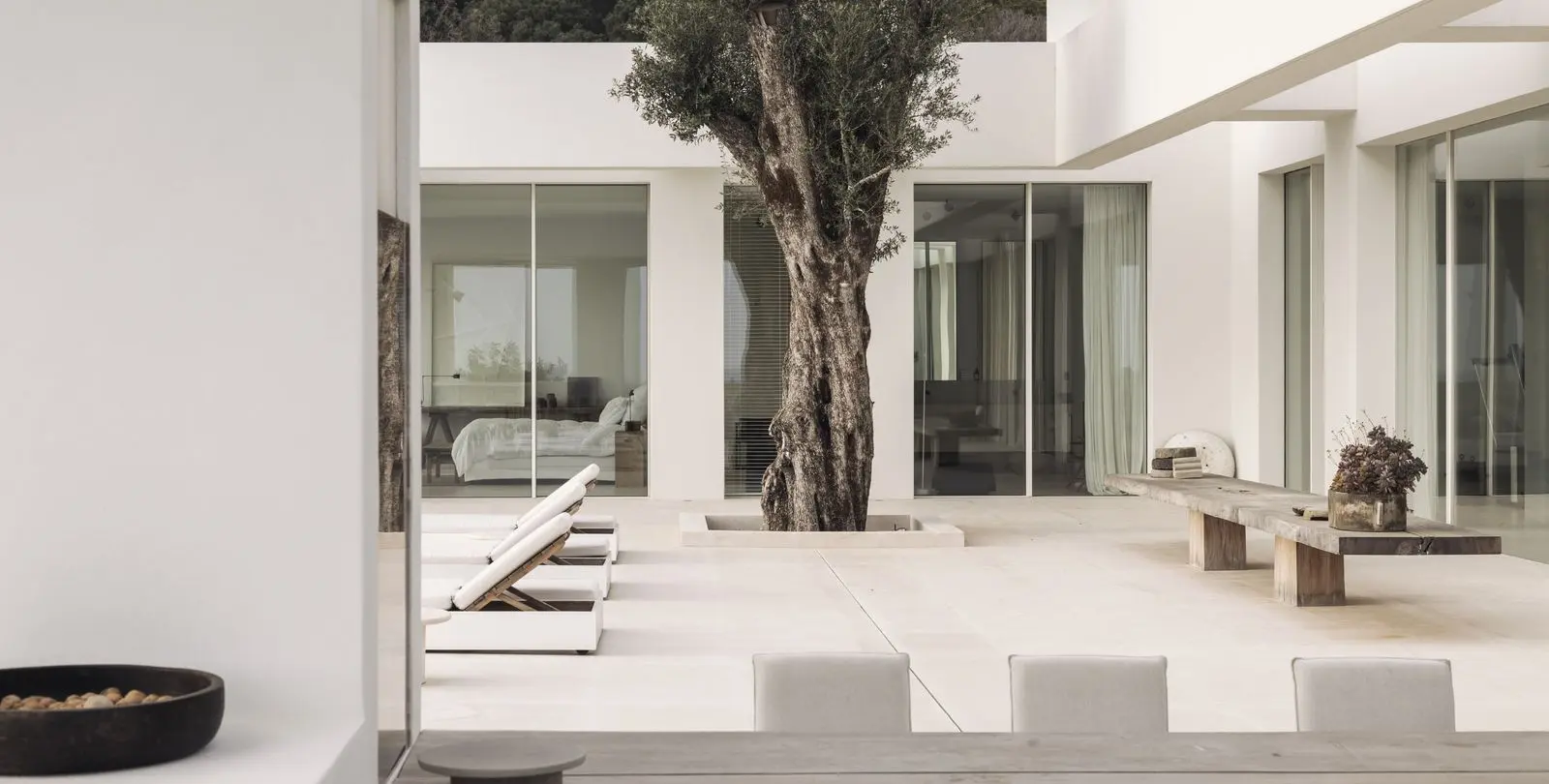 Venta de villa independiente en Altos de los Monteros 9