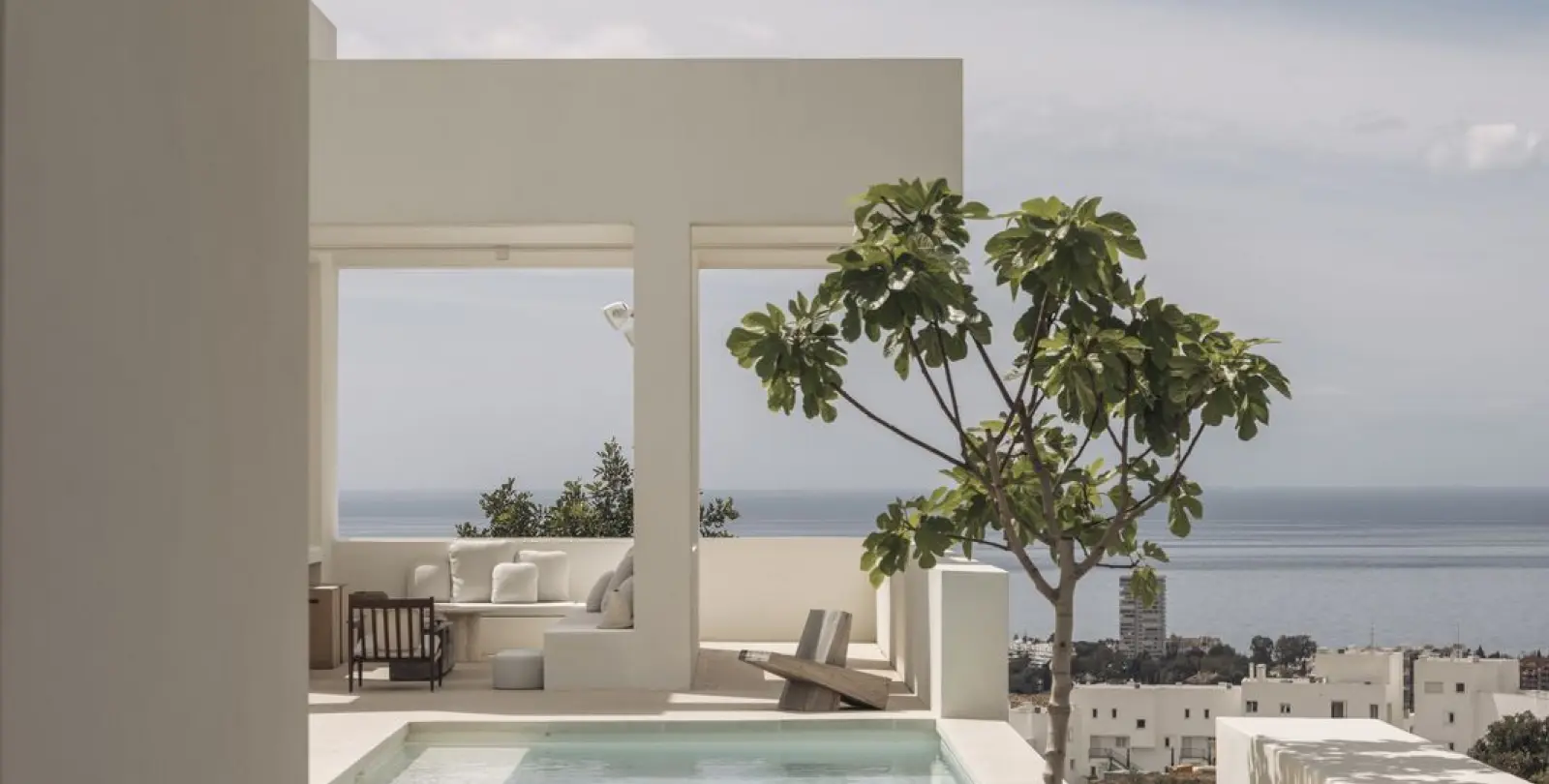 Venta de villa independiente en Altos de los Monteros 98