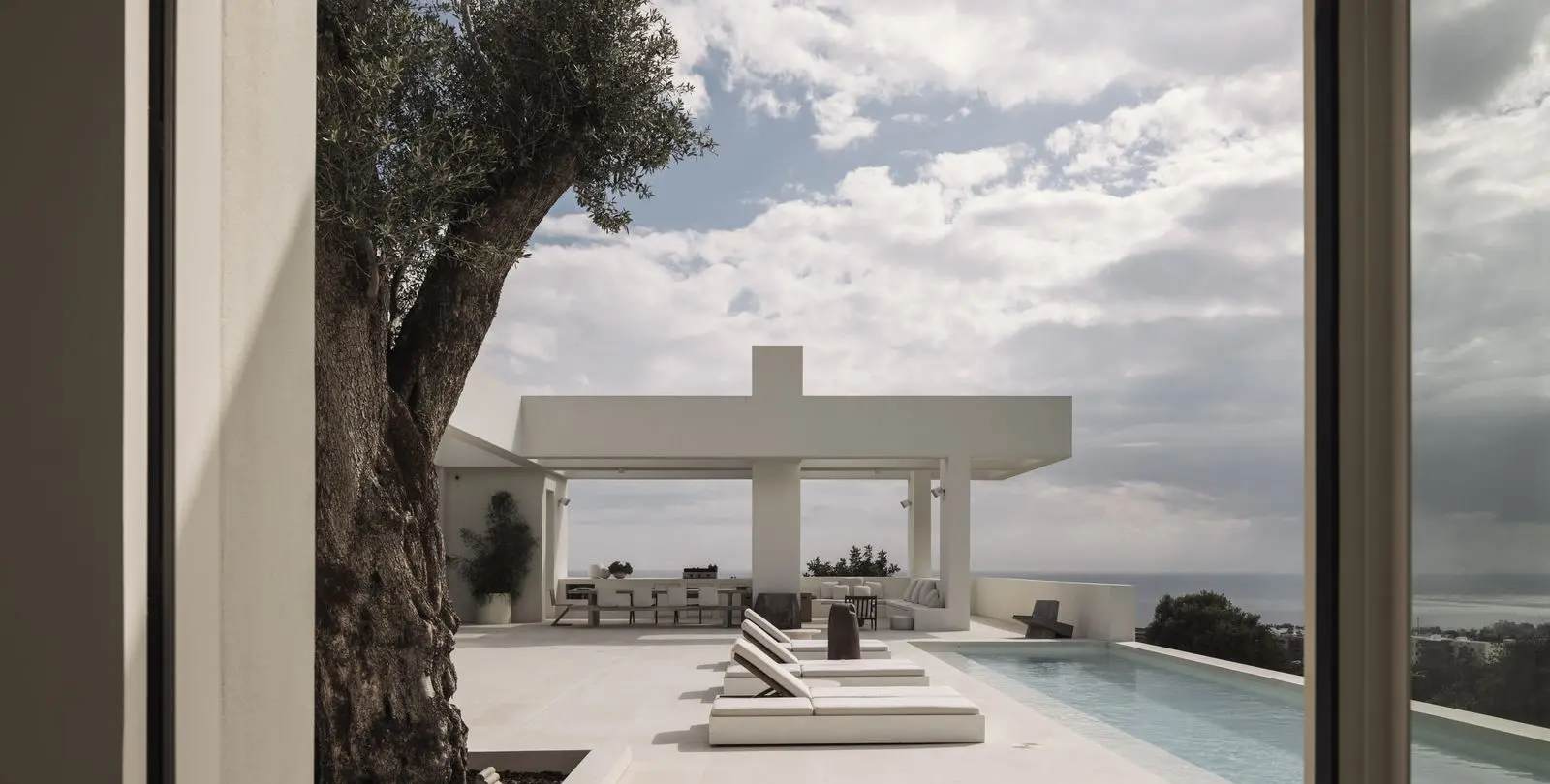 Venta de villa independiente en Altos de los Monteros 105