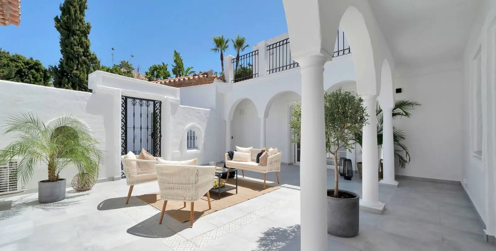Sale of detached villa in Benahavís 19