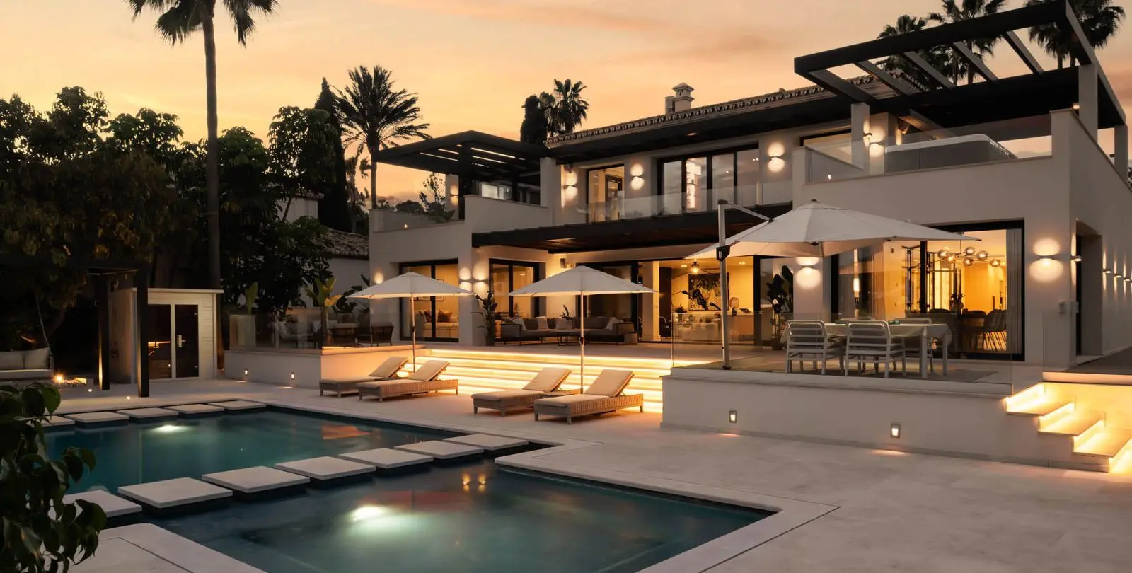 Venta de villa independiente en Nueva Andalucía 27