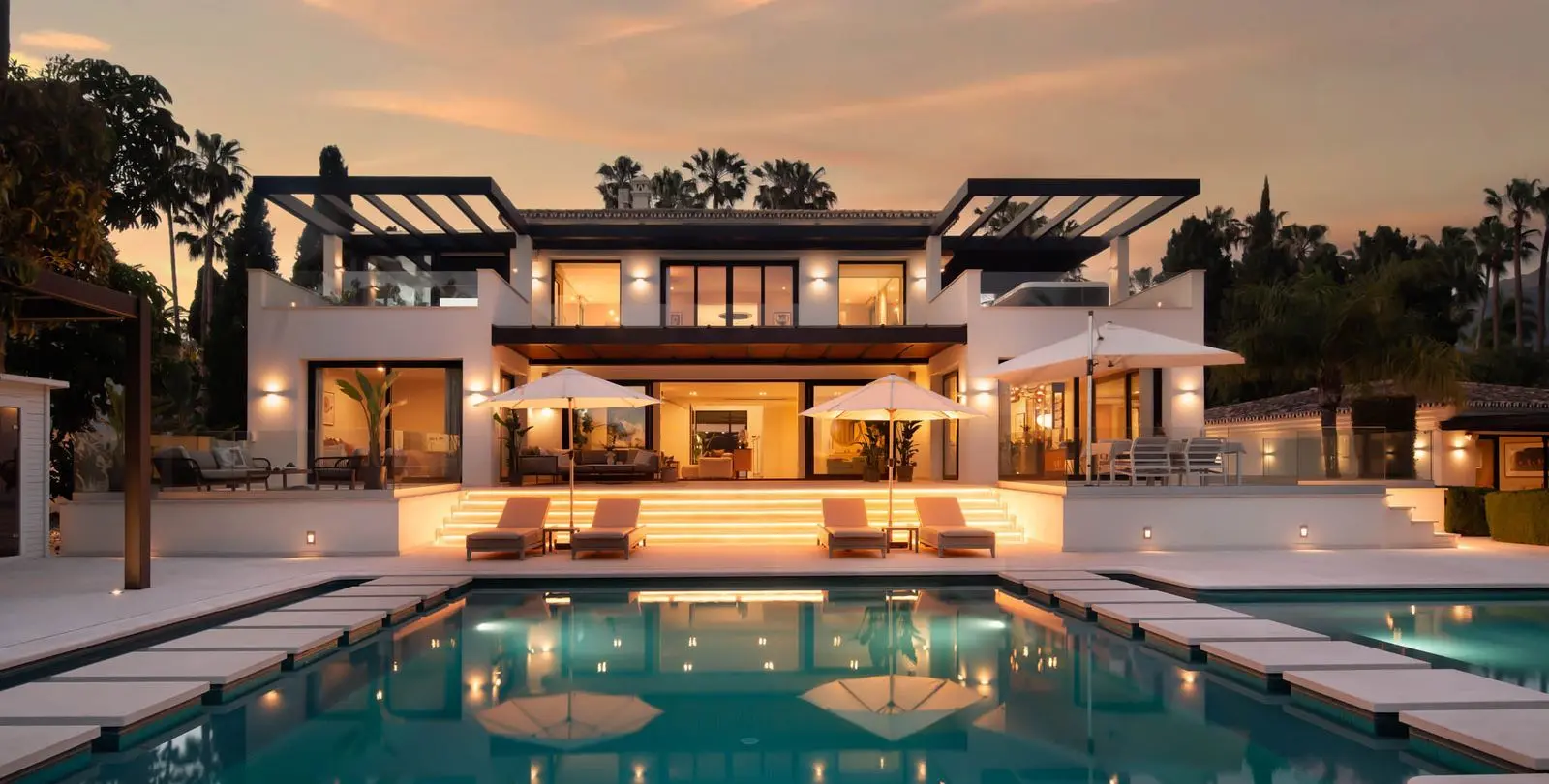 Venta de villa independiente en Nueva Andalucía 28