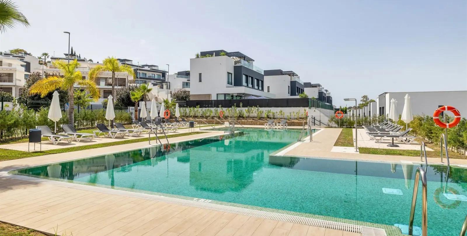 Long-term rent of townhouse in Estepona 9