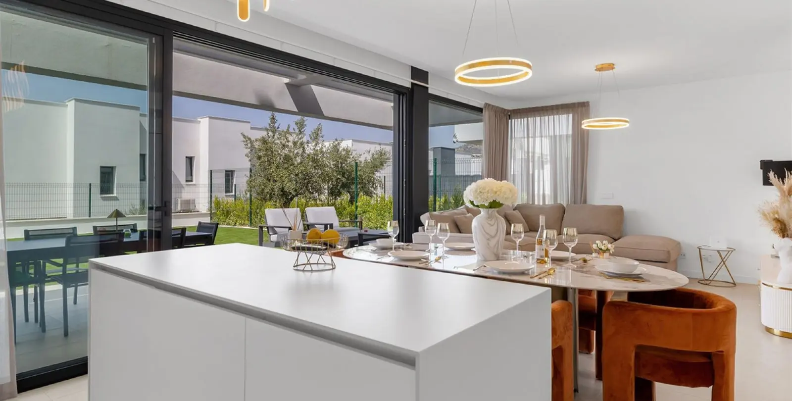 Long-term rent of townhouse in Estepona 21