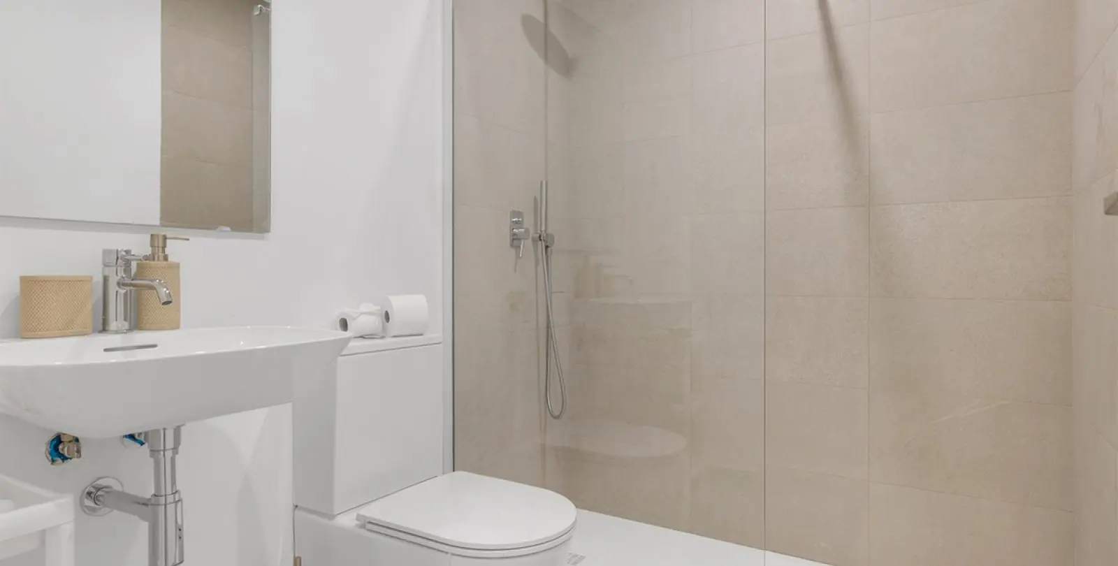 Long-term rent of townhouse in Estepona 32
