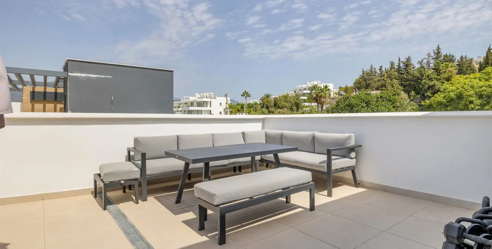 Long-term rent of townhouse in Estepona 50