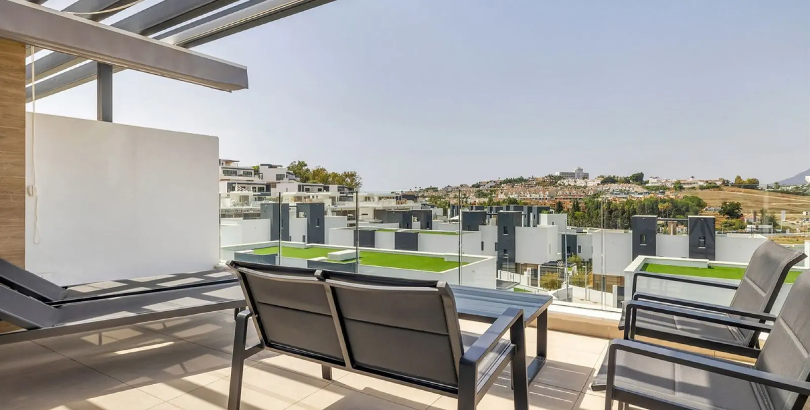 Long-term rent of townhouse in Estepona 54
