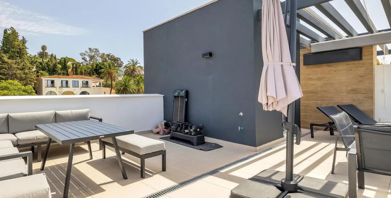Long-term rent of townhouse in Estepona 55
