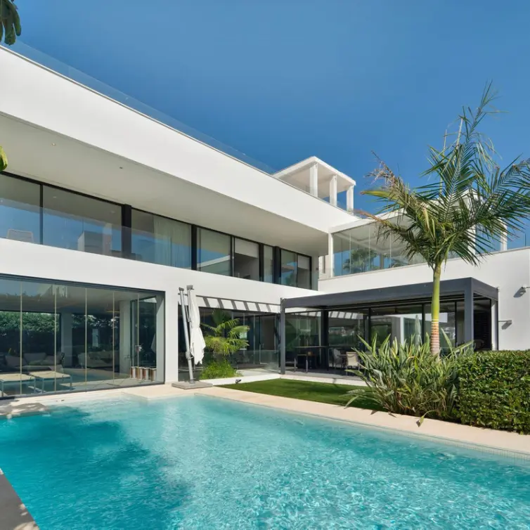 Long-term rent of detached villa in Benahavís
