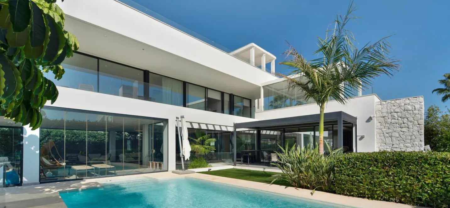 Long-term rent of detached villa in Benahavís 0