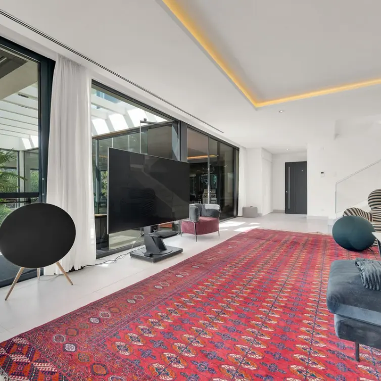 Long-term rent of detached villa in Benahavís