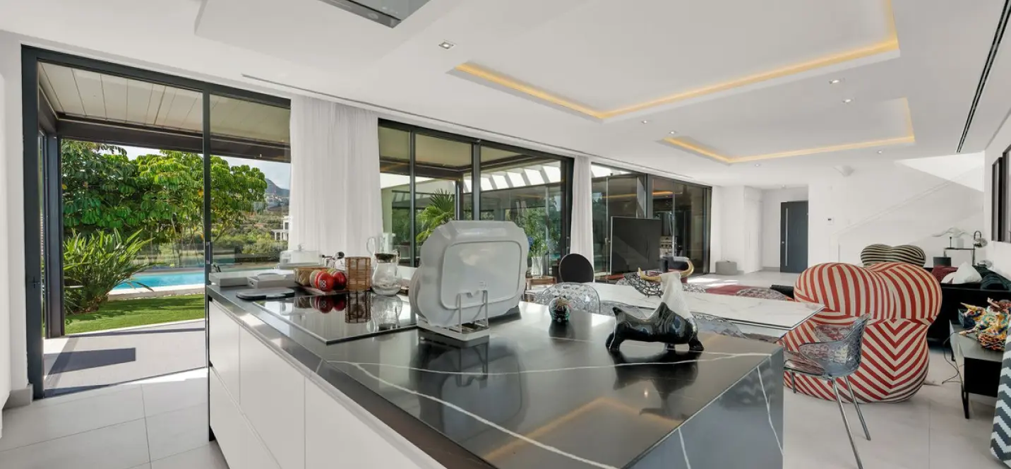 Long-term rent of detached villa in Benahavís 4