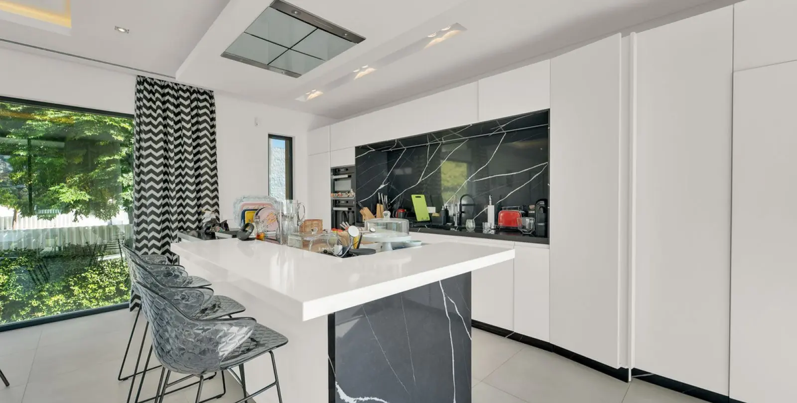 Long-term rent of detached villa in Benahavís 6