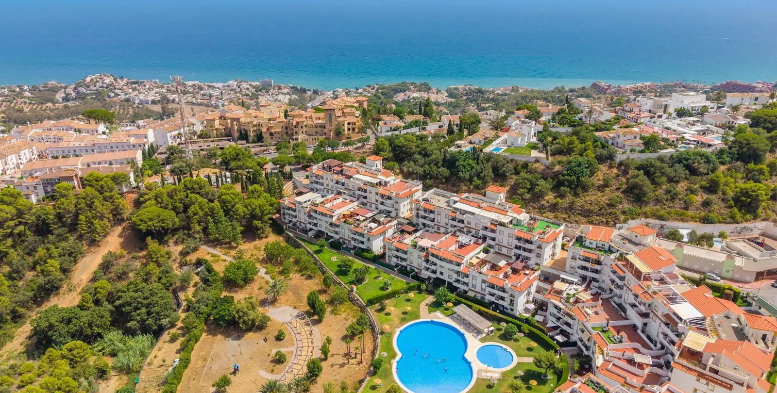 Продажа апартаментов на среднем этаже в Benalmadena 11