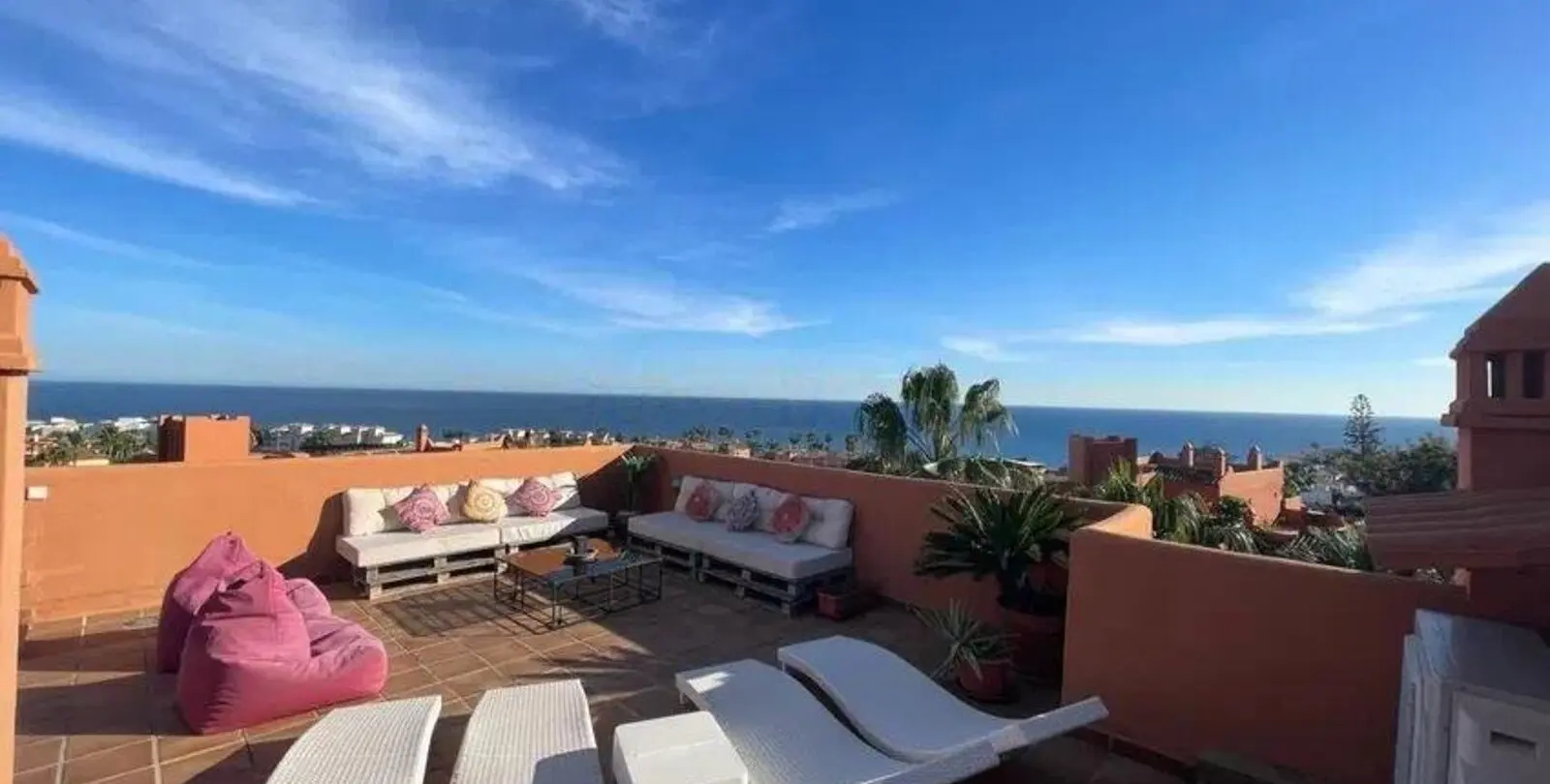 Venta de ático en Estepona 2