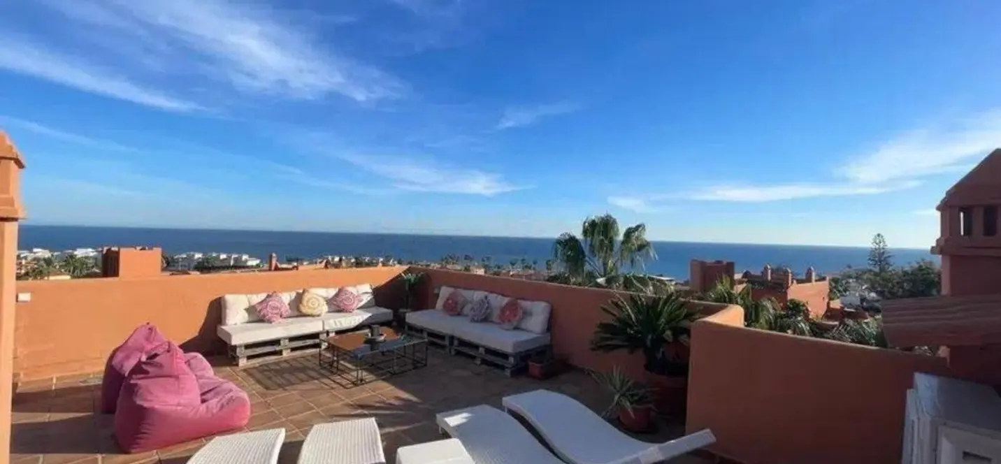 Venta de ático en Estepona 1