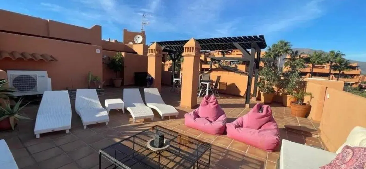 Venta de ático en Estepona 2