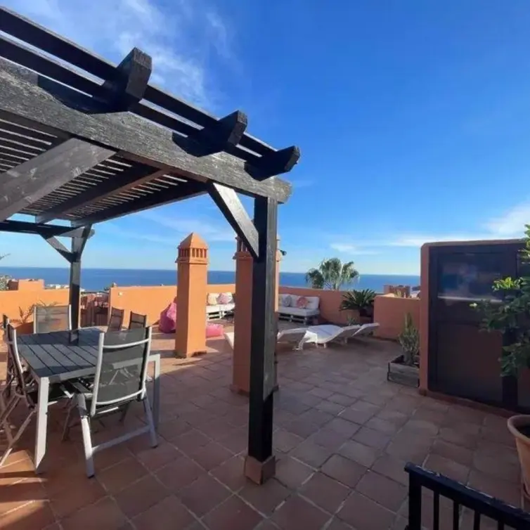 Продажа пентхауса в Estepona