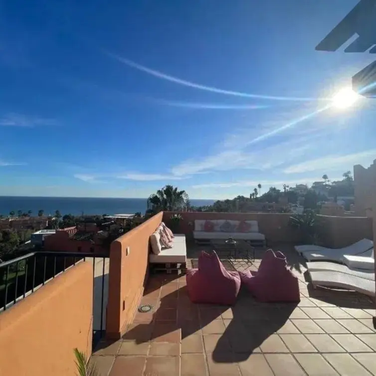 Продажа пентхауса в Estepona