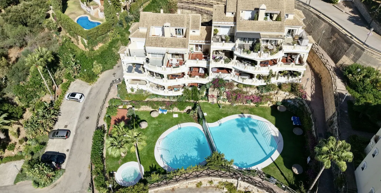 Venta de ático dúplex en Elviria 1