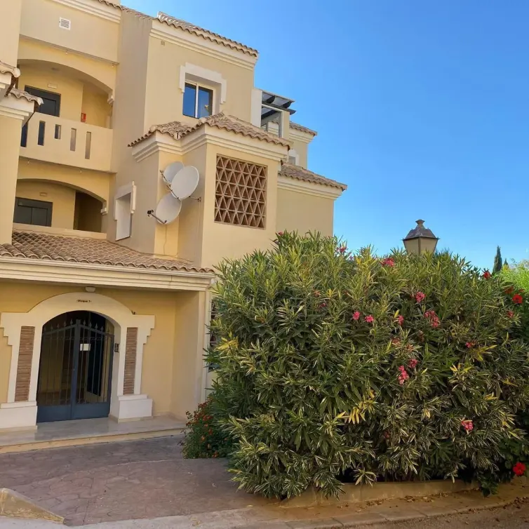Venta de ático dúplex en Elviria