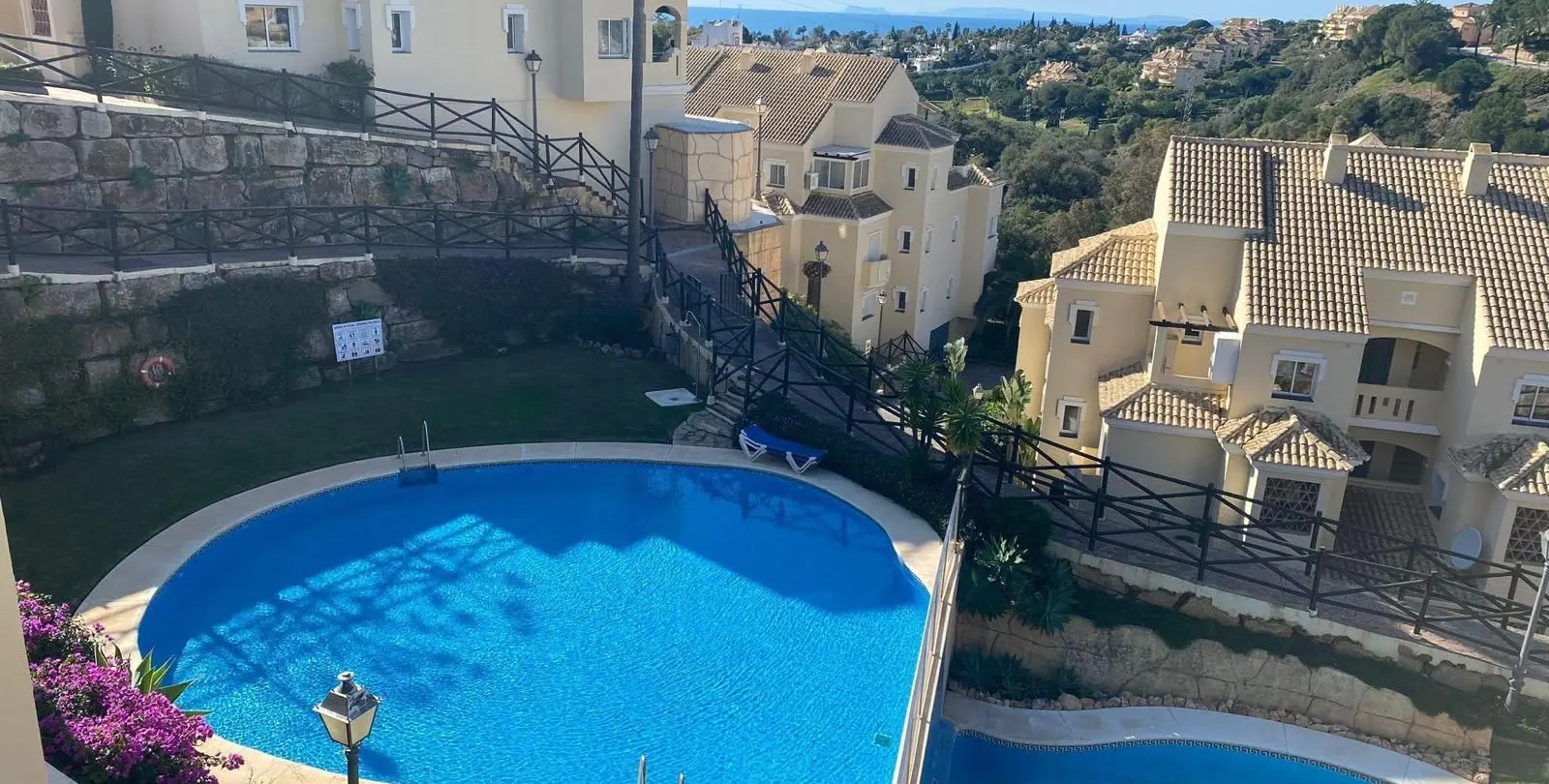 Venta de ático dúplex en Elviria 5
